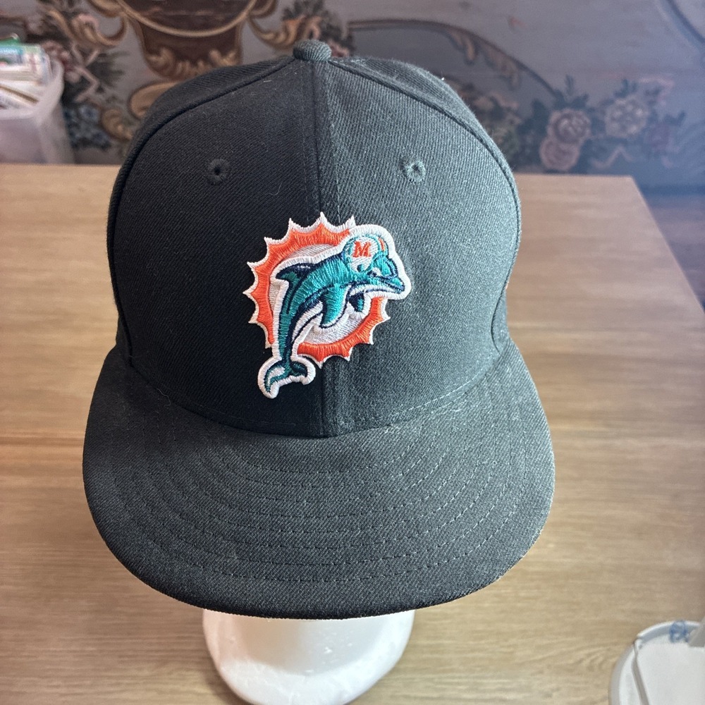 New Era Miami Dolphins Hat 59FIFTY Fitted Hat Cap Sz 7 1/8 Black